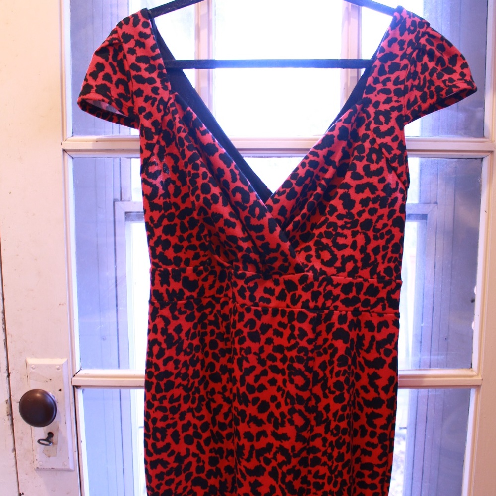 Forever 21 + (Plus) Red Leopard Bodycon Dress